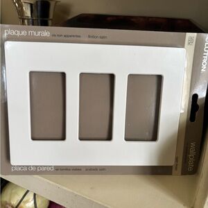 Lutron 3 Gang Wallplate in Biscuit